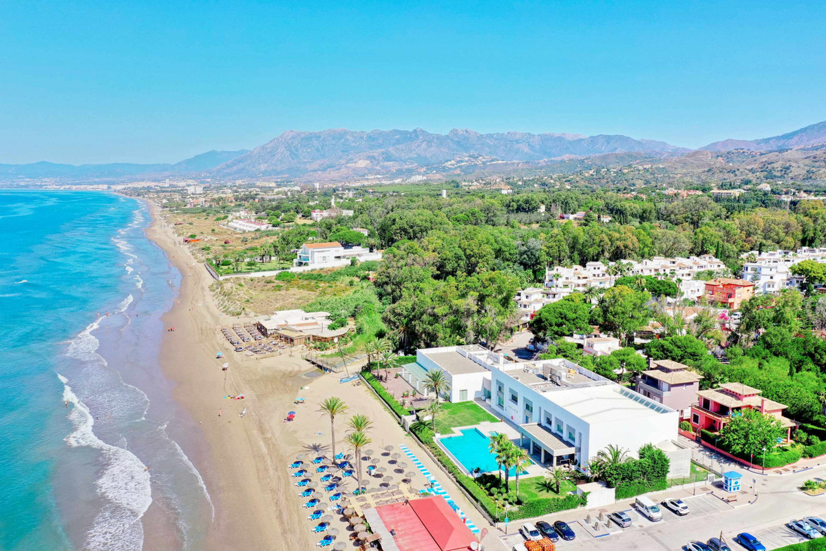Se vende Apartamento Planta Media de 2 dormitorios en Costa Del Sol, Málaga, España