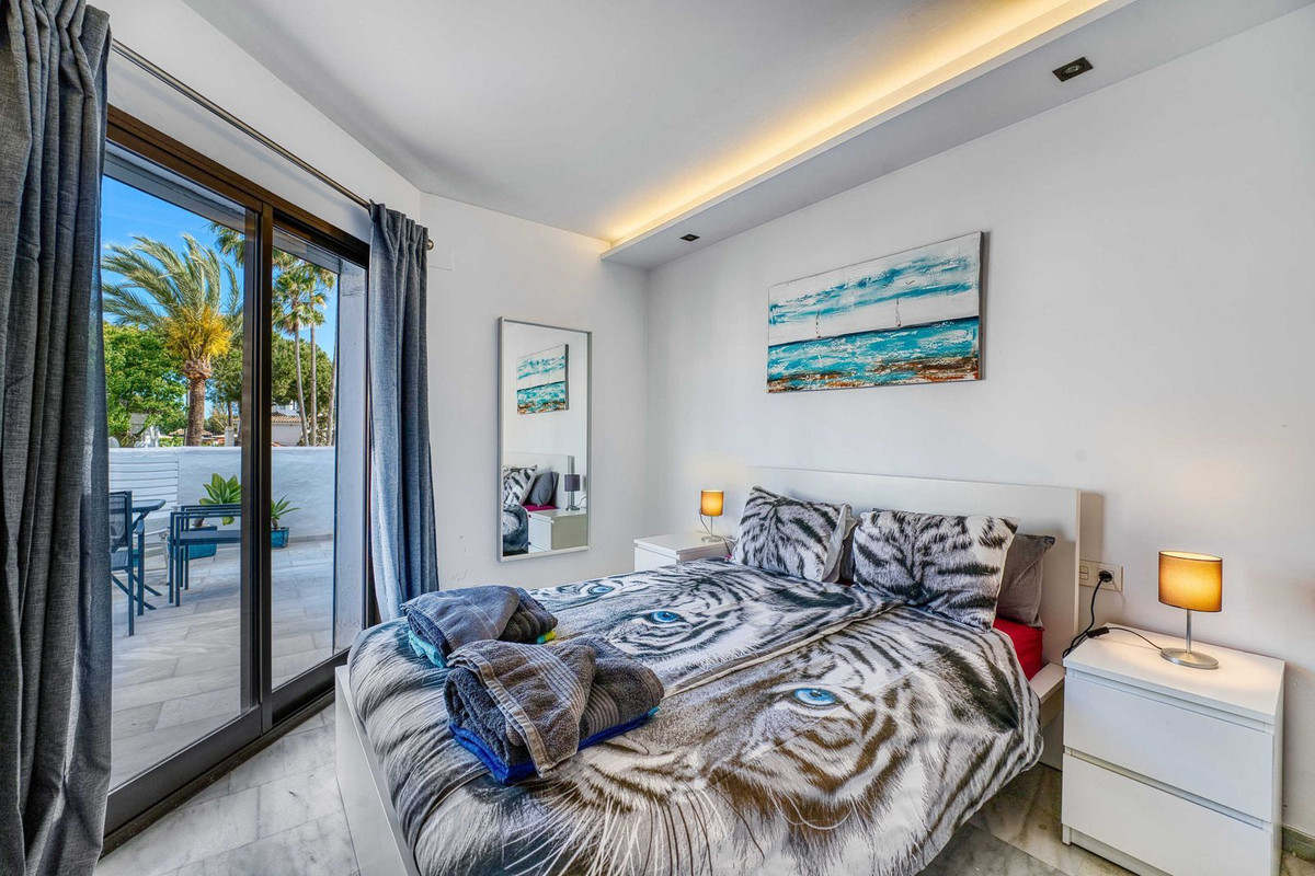 Se vende Apartamento Planta Media de 2 dormitorios en Costa Del Sol, Málaga, España