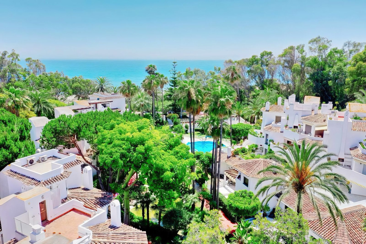 Se vende Apartamento Planta Media de 2 dormitorios en Costa Del Sol, Málaga, España