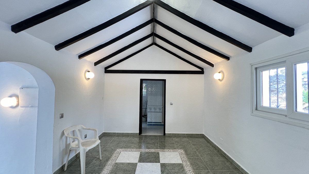 3 Bed Townhouse for sale in La Duquesa Costa Del Sol, Málaga, Spain