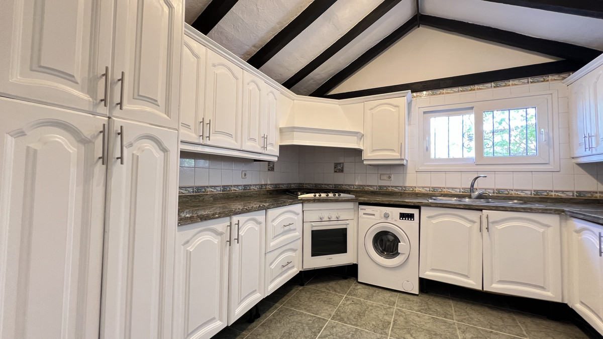 3 Bed Townhouse for sale in La Duquesa Costa Del Sol, Málaga, Spain
