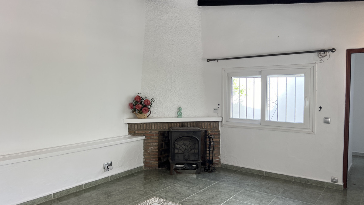 3 Bed Townhouse for sale in La Duquesa Costa Del Sol, Málaga, Spain