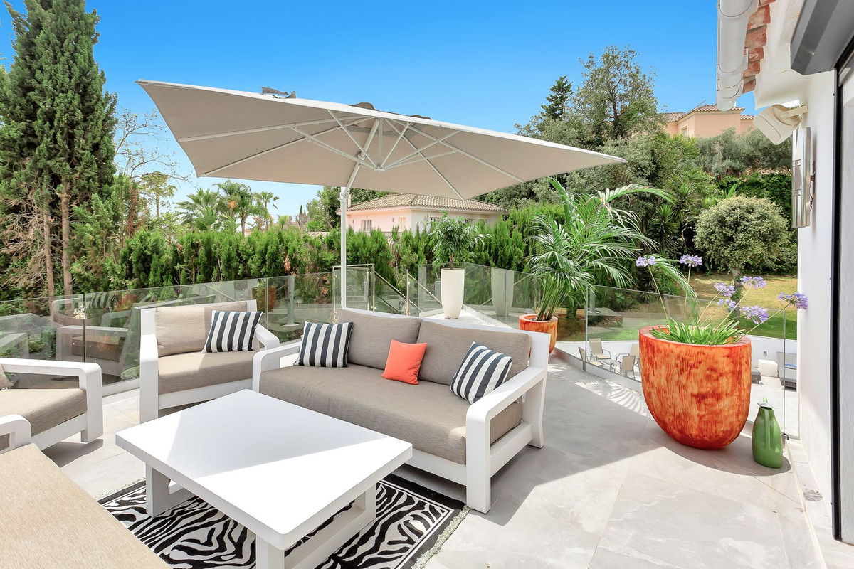 4 Bed Townhouse for sale in El Rosario Costa Del Sol, Málaga, Spain