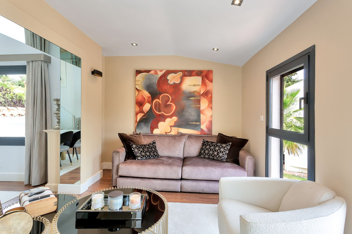 4 Bed Townhouse for sale in El Rosario Costa Del Sol, Málaga, Spain