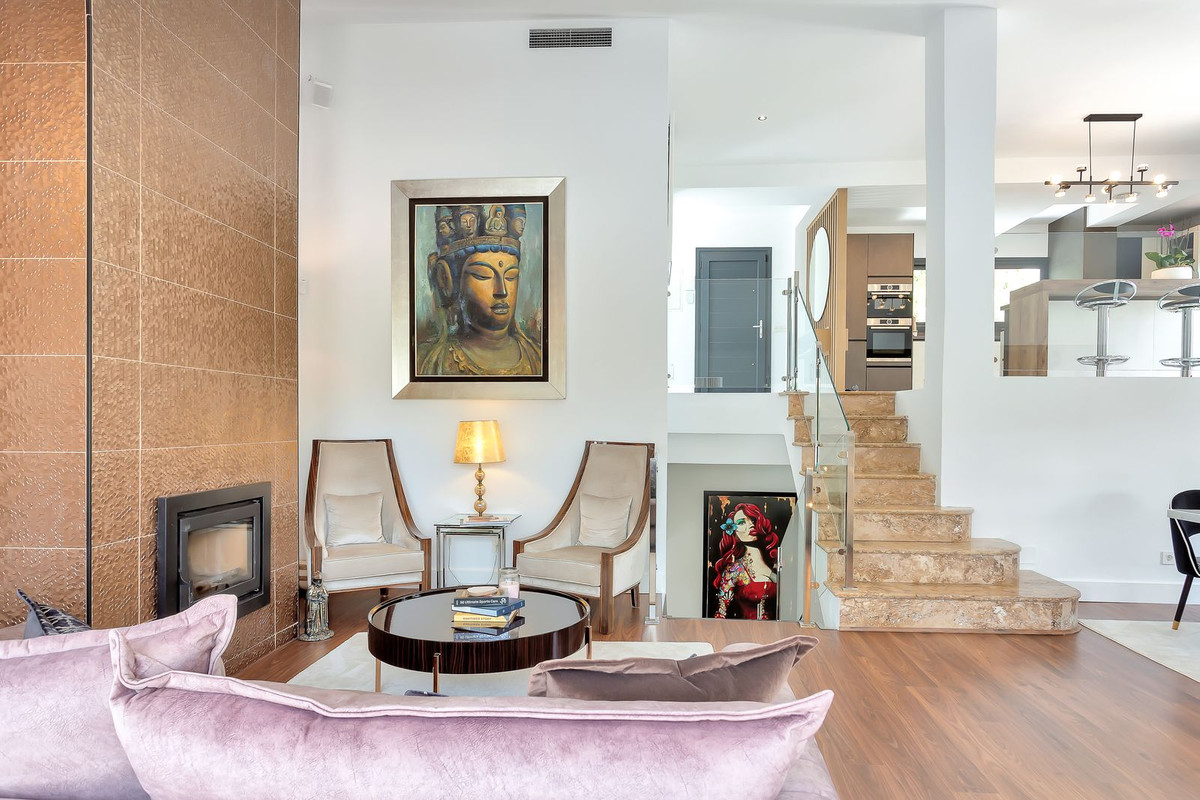 4 Bed Townhouse for sale in El Rosario Costa Del Sol, Málaga, Spain