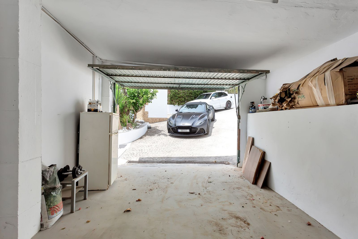 4 Bed Townhouse for sale in El Rosario Costa Del Sol, Málaga, Spain