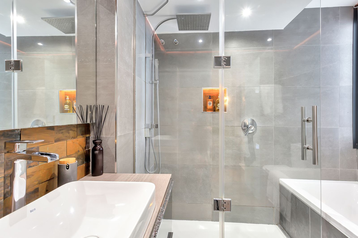 4 Bed Townhouse for sale in El Rosario Costa Del Sol, Málaga, Spain