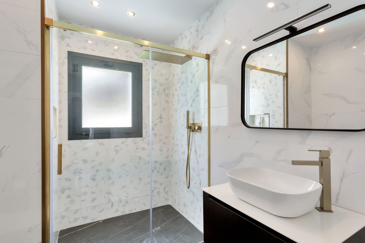 4 Bed Townhouse for sale in El Rosario Costa Del Sol, Málaga, Spain