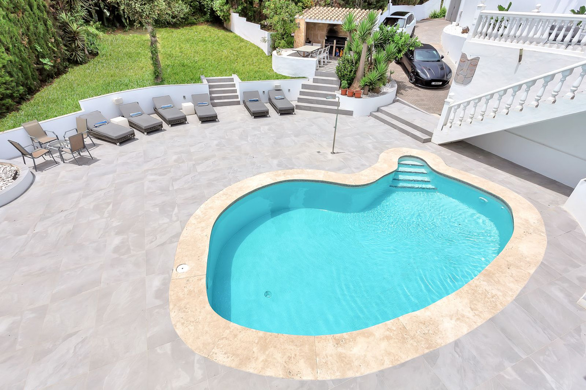 4 Bed Townhouse for sale in El Rosario Costa Del Sol, Málaga, Spain