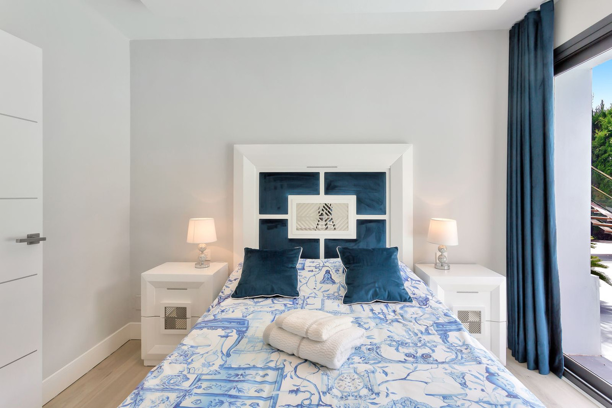 4 Bed Townhouse for sale in El Rosario Costa Del Sol, Málaga, Spain