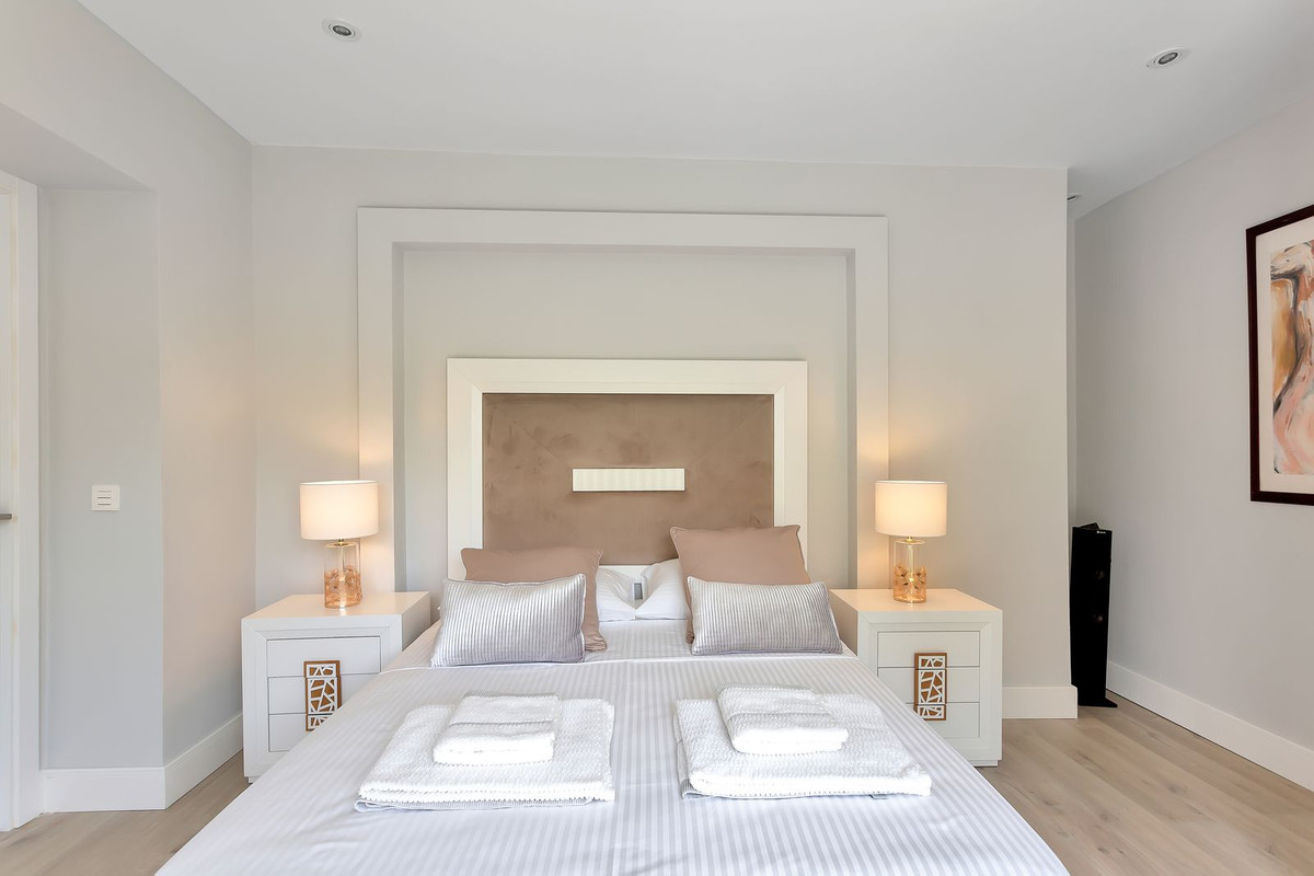 4 Bed Townhouse for sale in El Rosario Costa Del Sol, Málaga, Spain