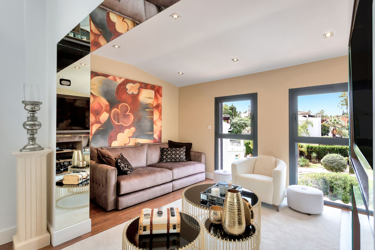 4 Bed Townhouse for sale in El Rosario Costa Del Sol, Málaga, Spain
