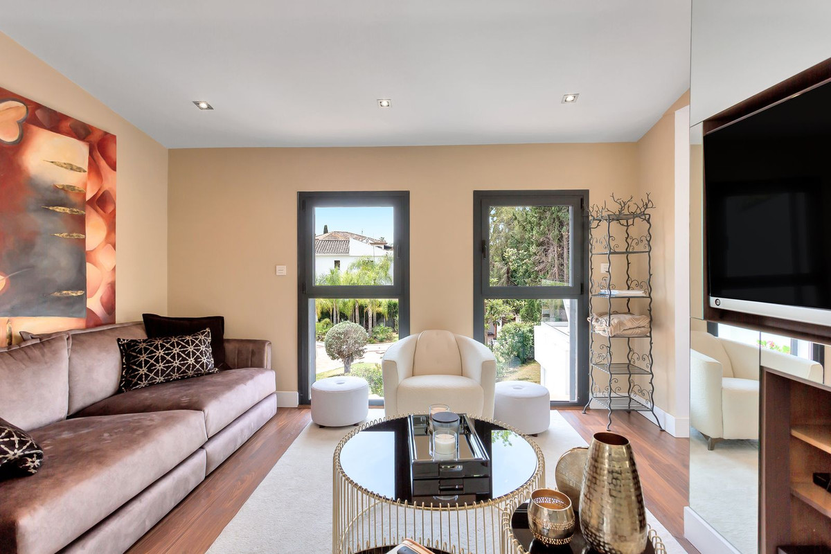 4 Bed Townhouse for sale in El Rosario Costa Del Sol, Málaga, Spain