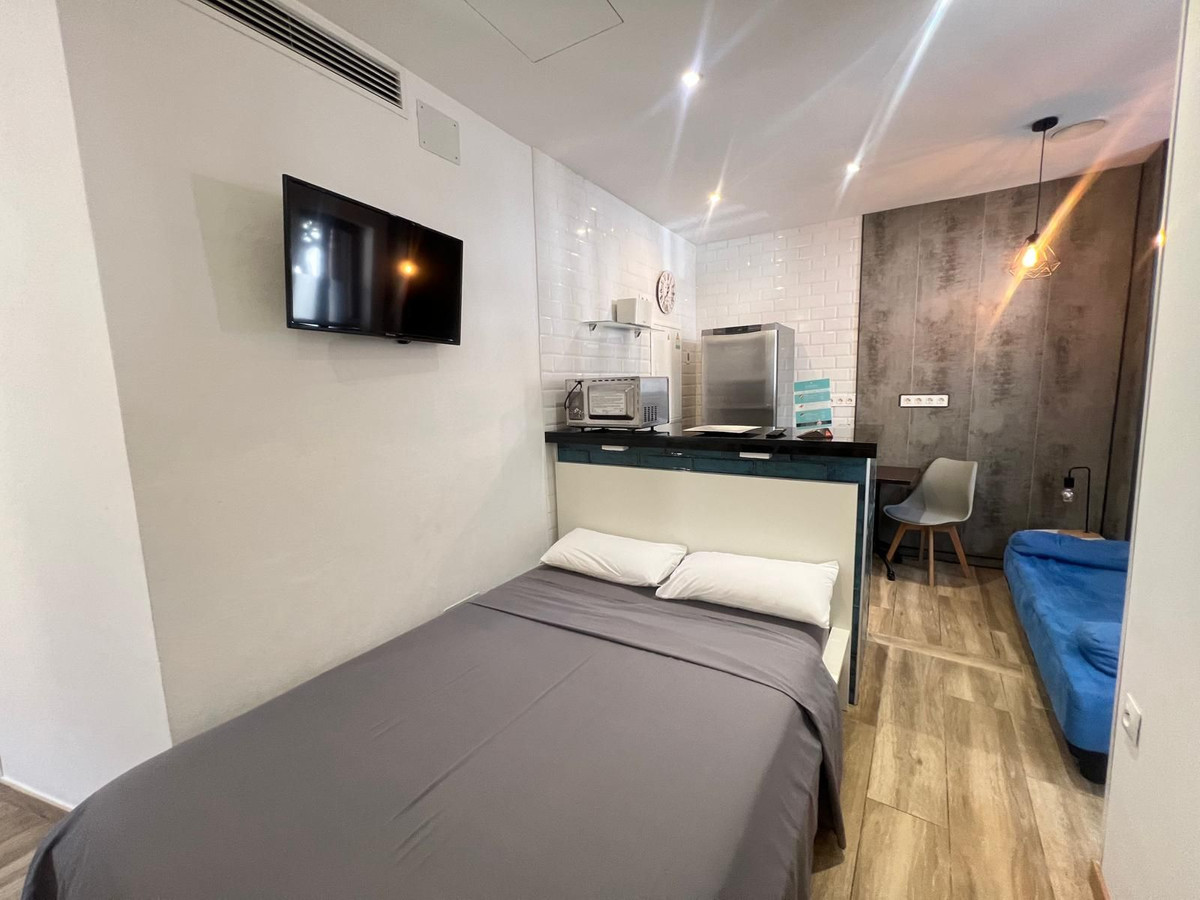 4 Bed Commercial unit for sale in Málaga Costa Del Sol, Málaga, Spain