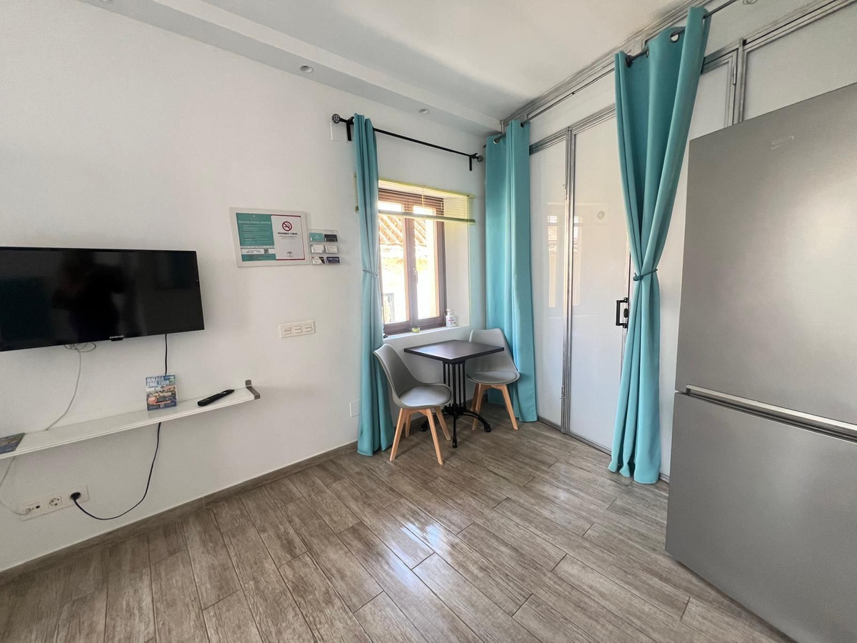4 Bed Commercial unit for sale in Málaga Costa Del Sol, Málaga, Spain