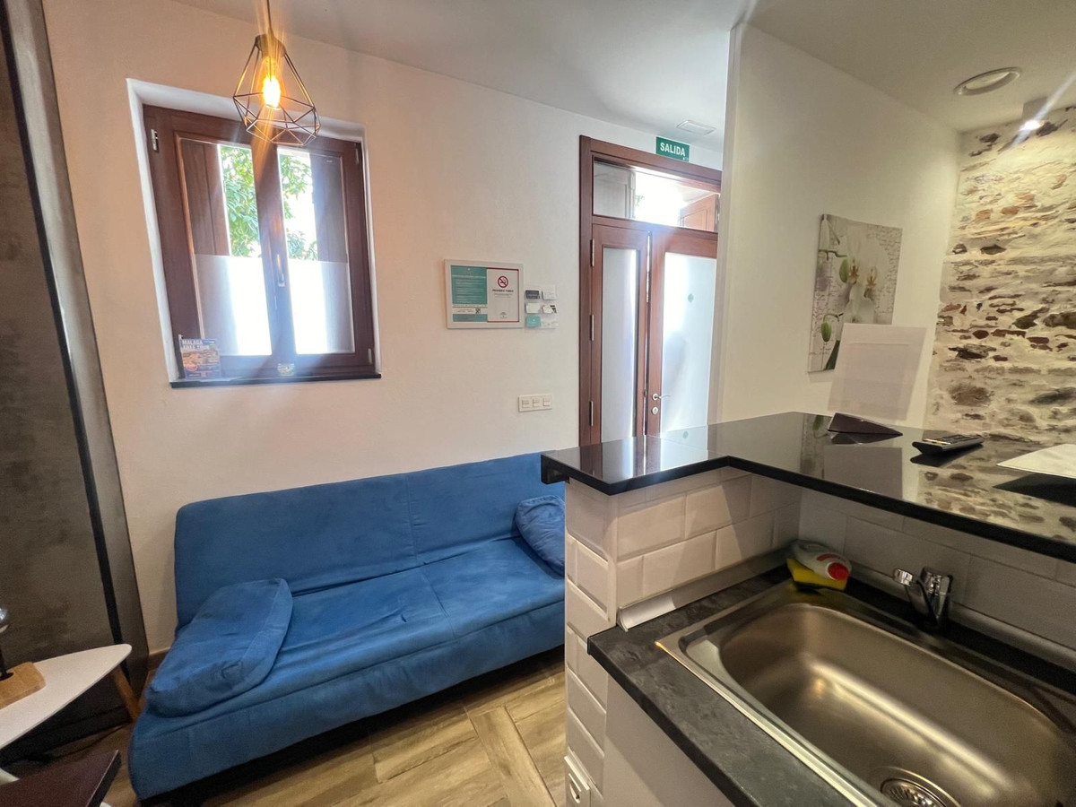 4 Bed Commercial unit for sale in Málaga Costa Del Sol, Málaga, Spain