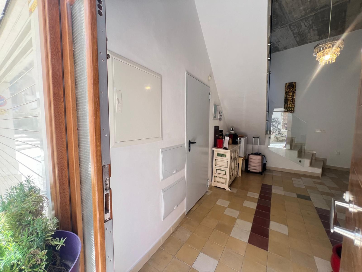 4 Bed Commercial unit for sale in Málaga Costa Del Sol, Málaga, Spain