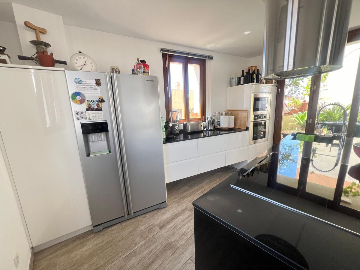4 Bed Commercial unit for sale in Málaga Costa Del Sol, Málaga, Spain
