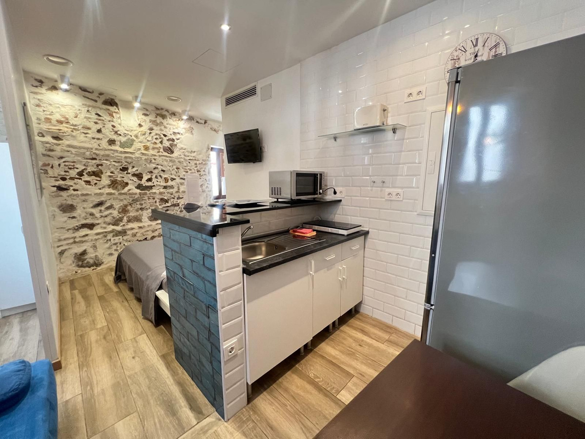 4 Bed Commercial unit for sale in Málaga Costa Del Sol, Málaga, Spain