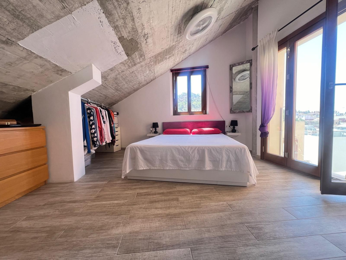 4 Bed Commercial unit for sale in Málaga Costa Del Sol, Málaga, Spain