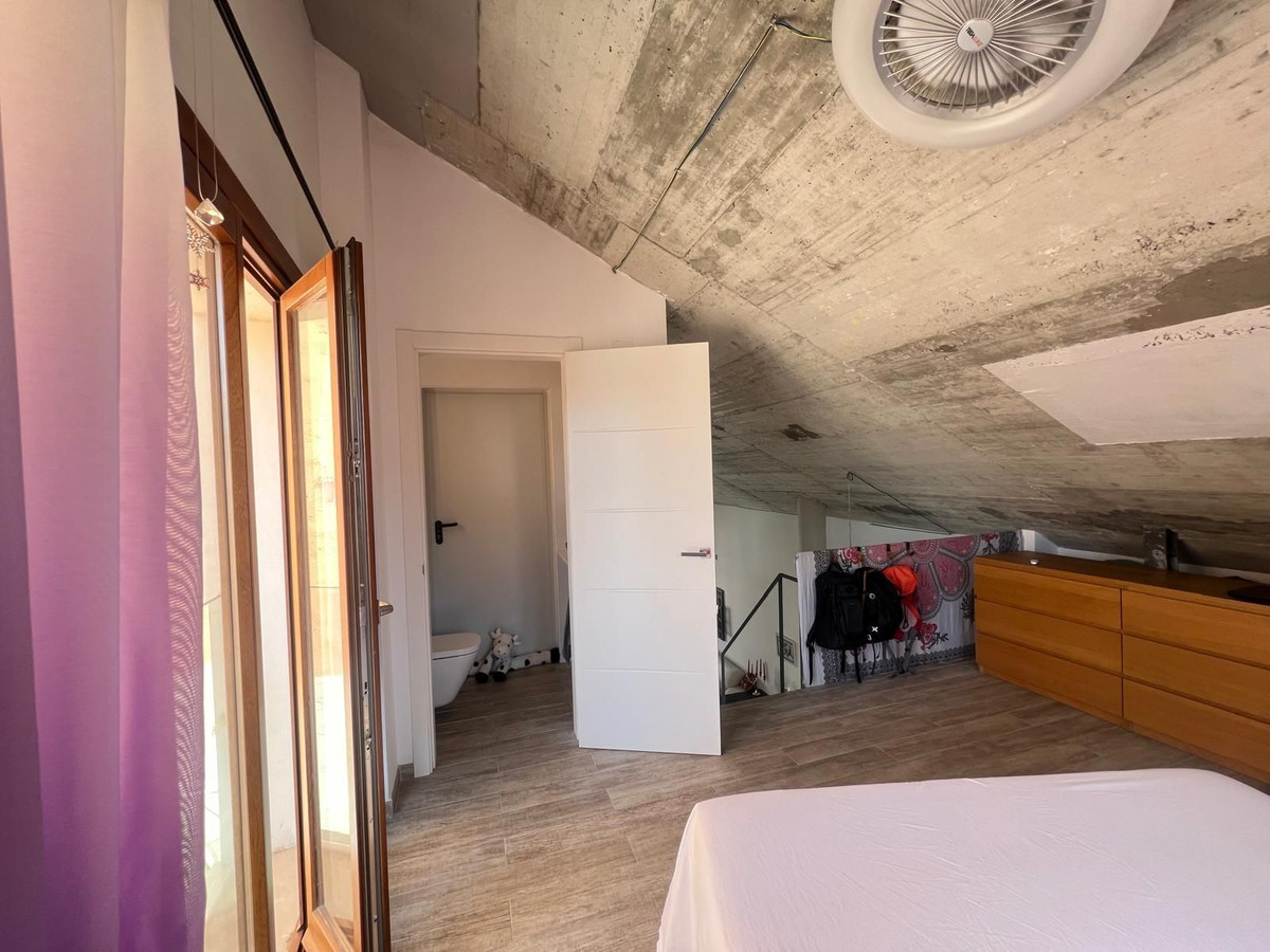 4 Bed Commercial unit for sale in Málaga Costa Del Sol, Málaga, Spain