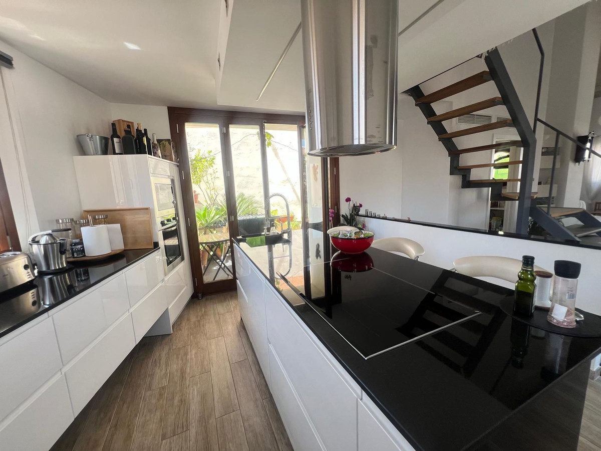 4 Bed Commercial unit for sale in Málaga Costa Del Sol, Málaga, Spain