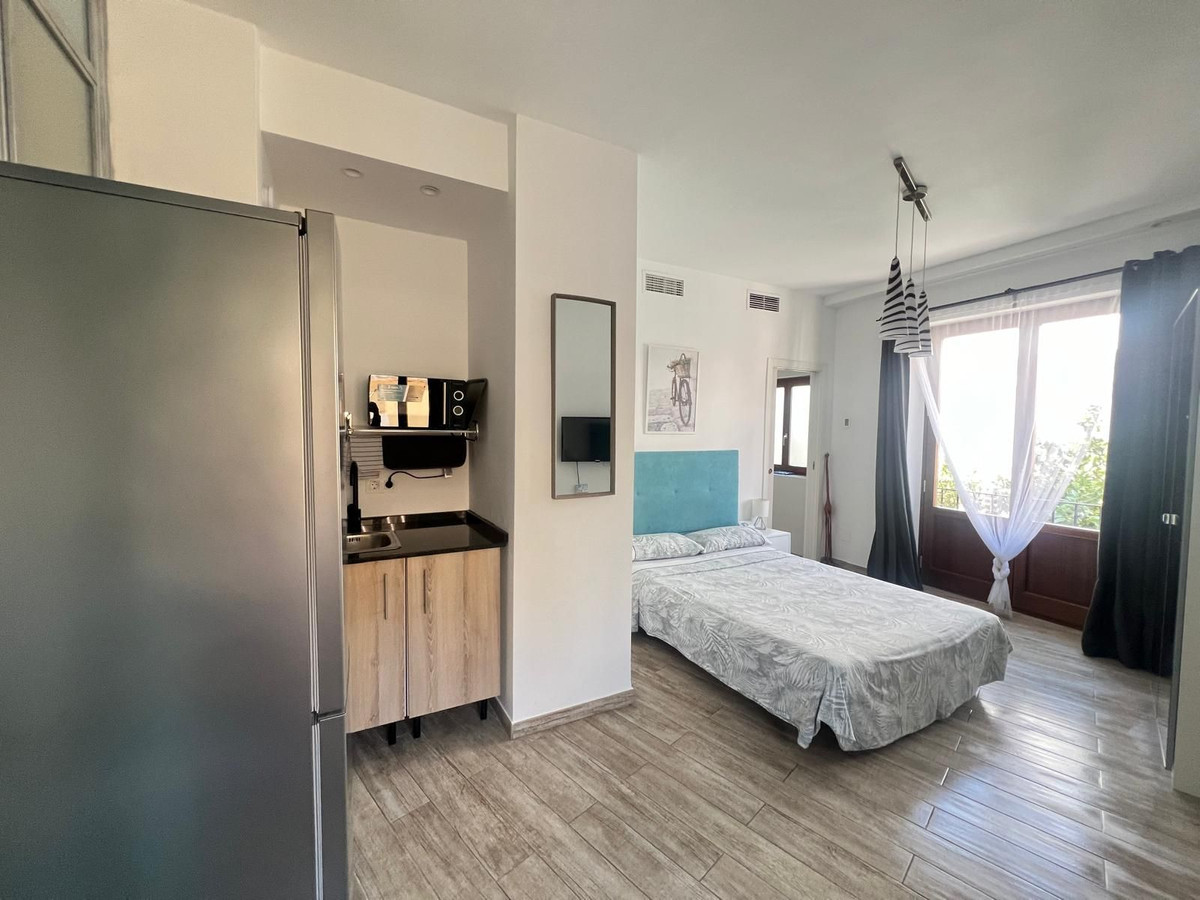 4 Bed Commercial unit for sale in Málaga Costa Del Sol, Málaga, Spain