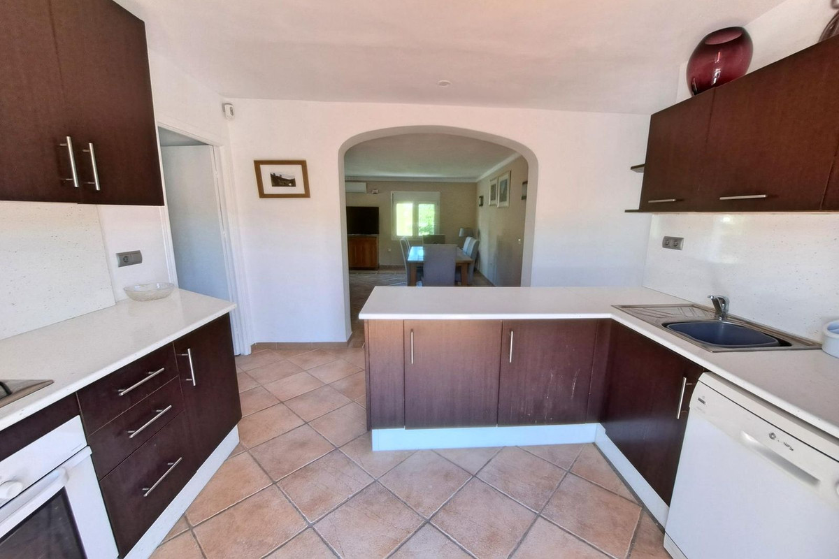5 Bed Townhouse for sale in Coín Costa Del Sol, Málaga, Spain