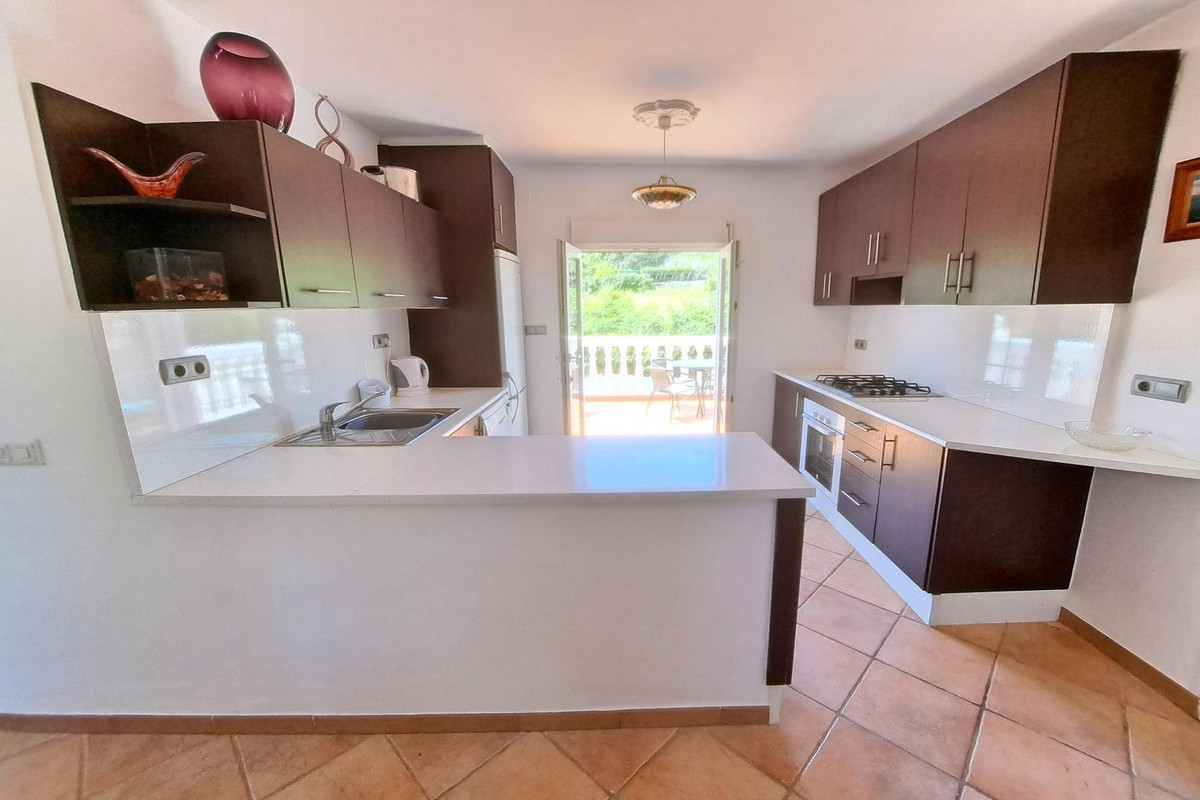 5 Bed Townhouse for sale in Coín Costa Del Sol, Málaga, Spain