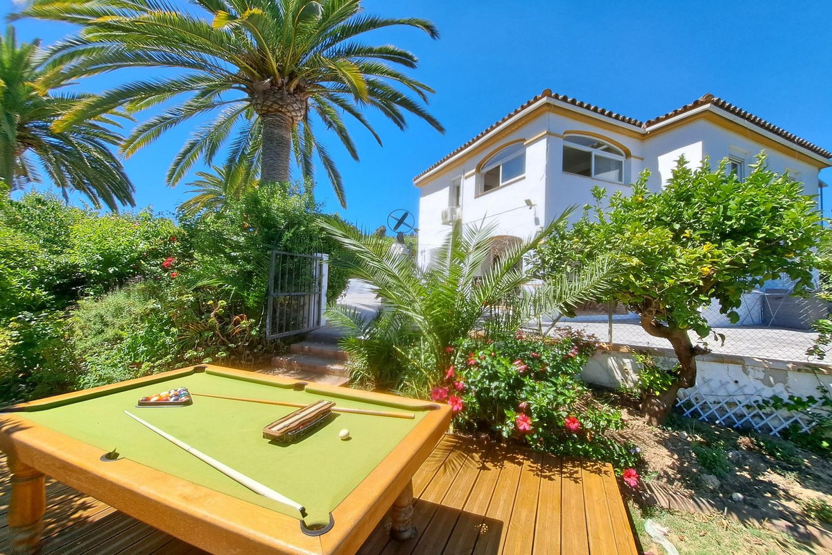 5 Bed Townhouse for sale in Coín Costa Del Sol, Málaga, Spain
