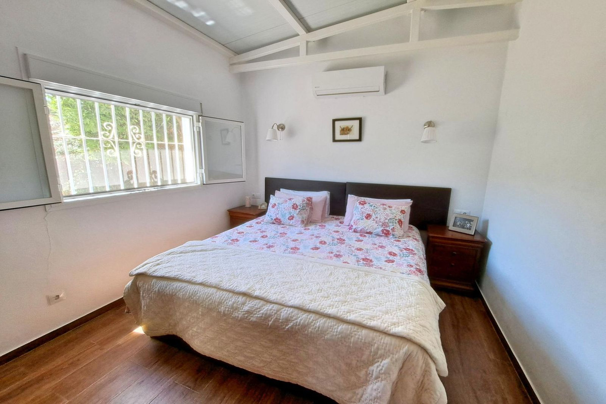 5 Bed Townhouse for sale in Coín Costa Del Sol, Málaga, Spain