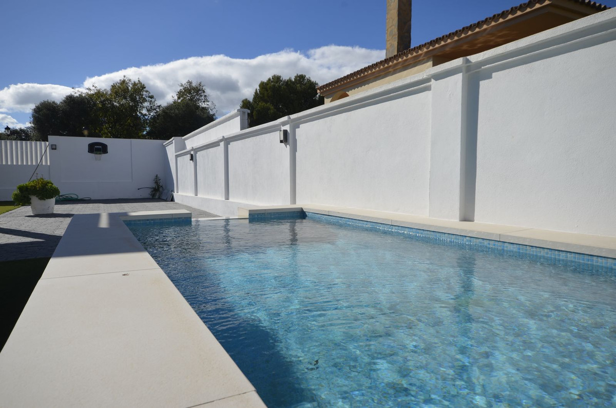 4 Bed Townhouse for sale in Manilva Costa Del Sol, Málaga, Spain