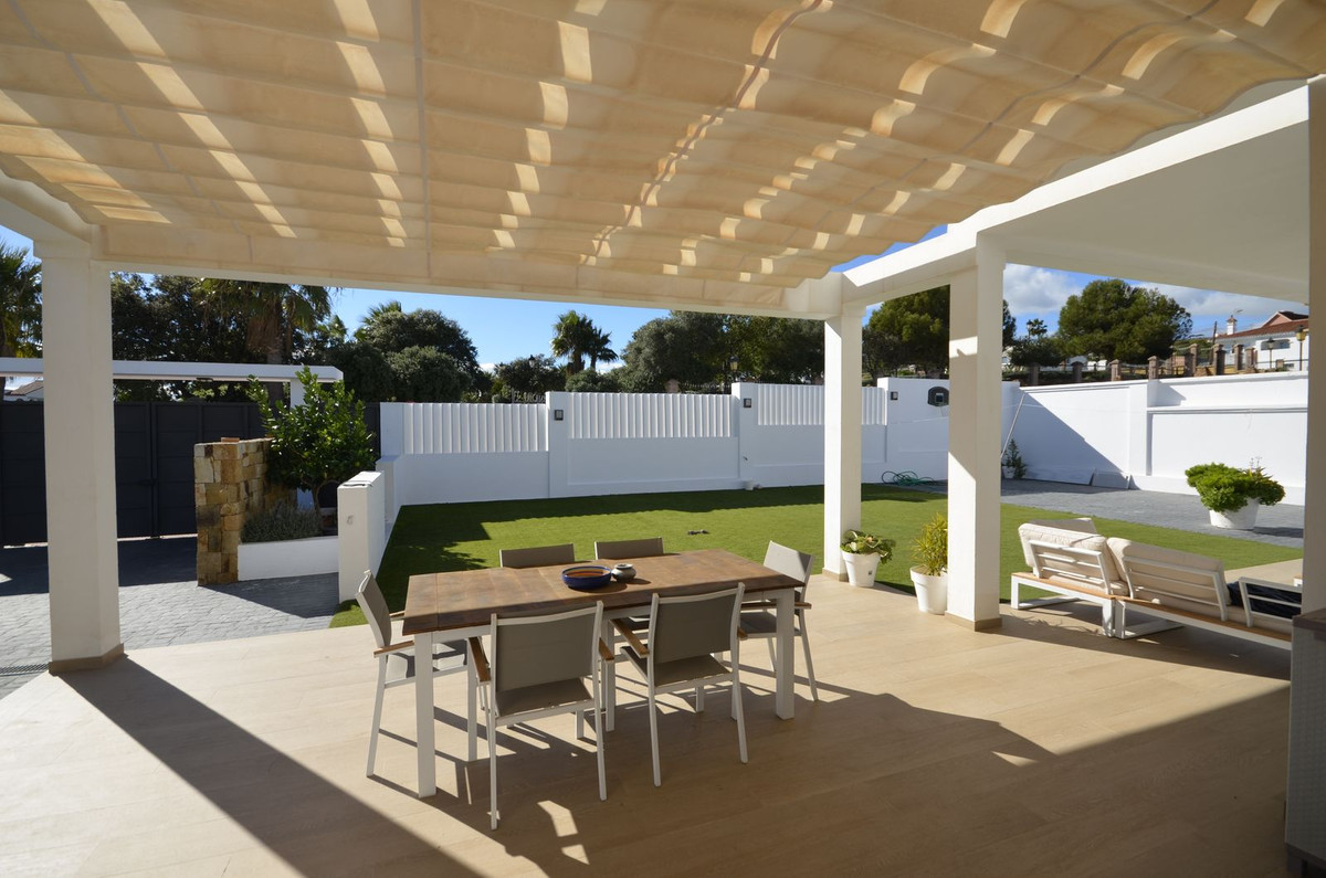 4 Bed Townhouse for sale in Manilva Costa Del Sol, Málaga, Spain