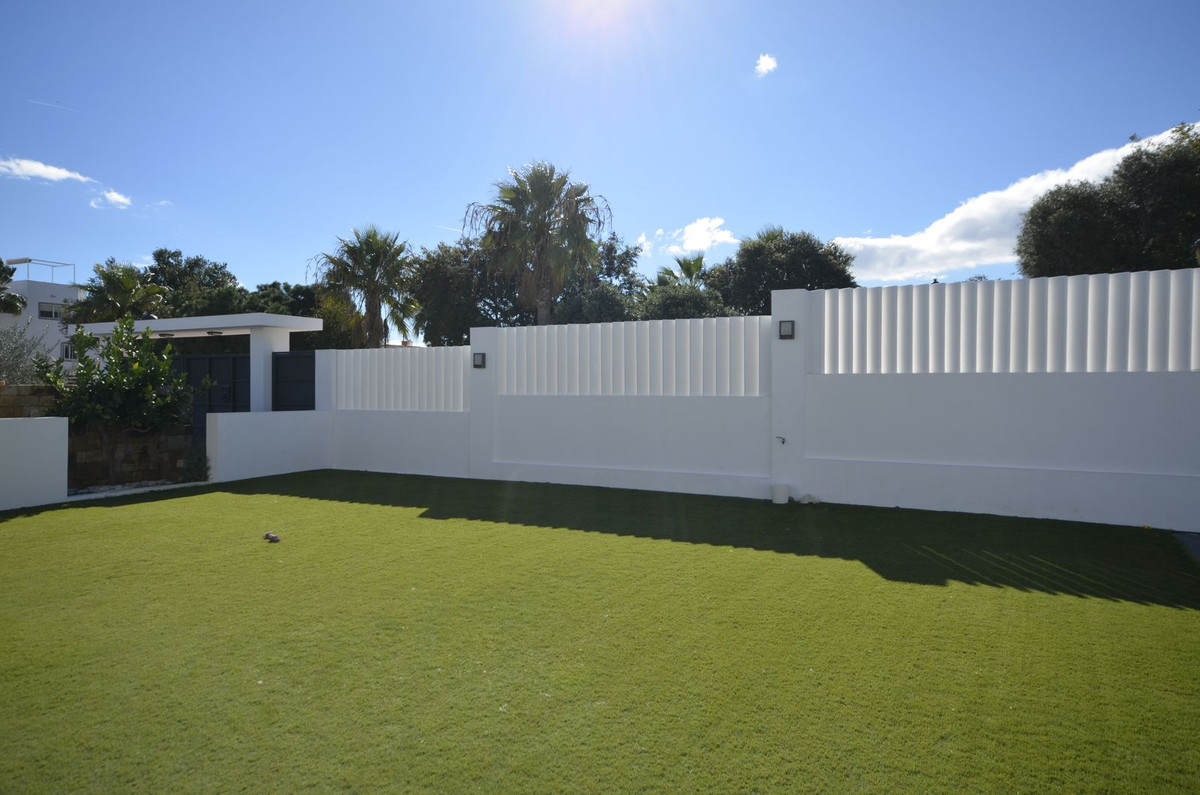 4 Bed Townhouse for sale in Manilva Costa Del Sol, Málaga, Spain