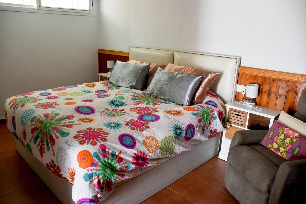 Se vende Villa - Chalet de 3 dormitorios en Costa Del Sol East, Málaga, España