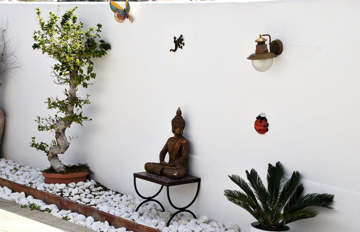 Se vende Villa - Chalet de 3 dormitorios en Costa Del Sol East, Málaga, España
