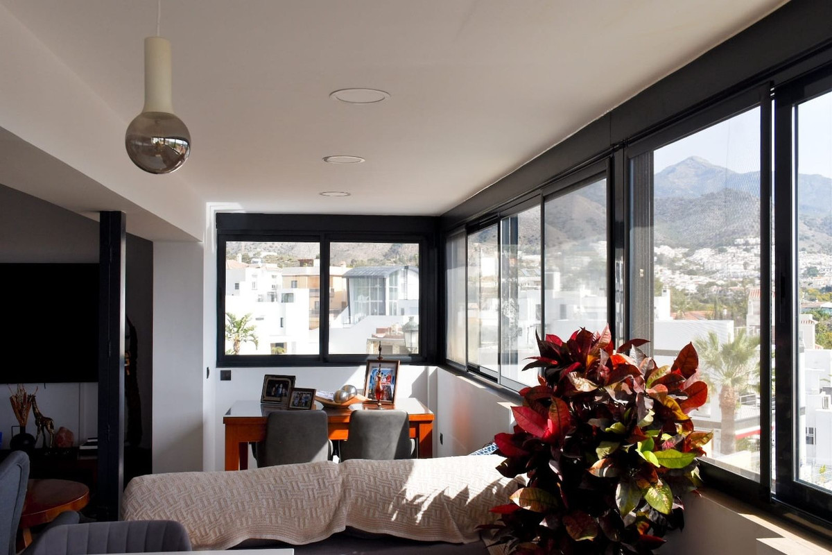 Se vende Villa - Chalet de 3 dormitorios en Costa Del Sol East, Málaga, España
