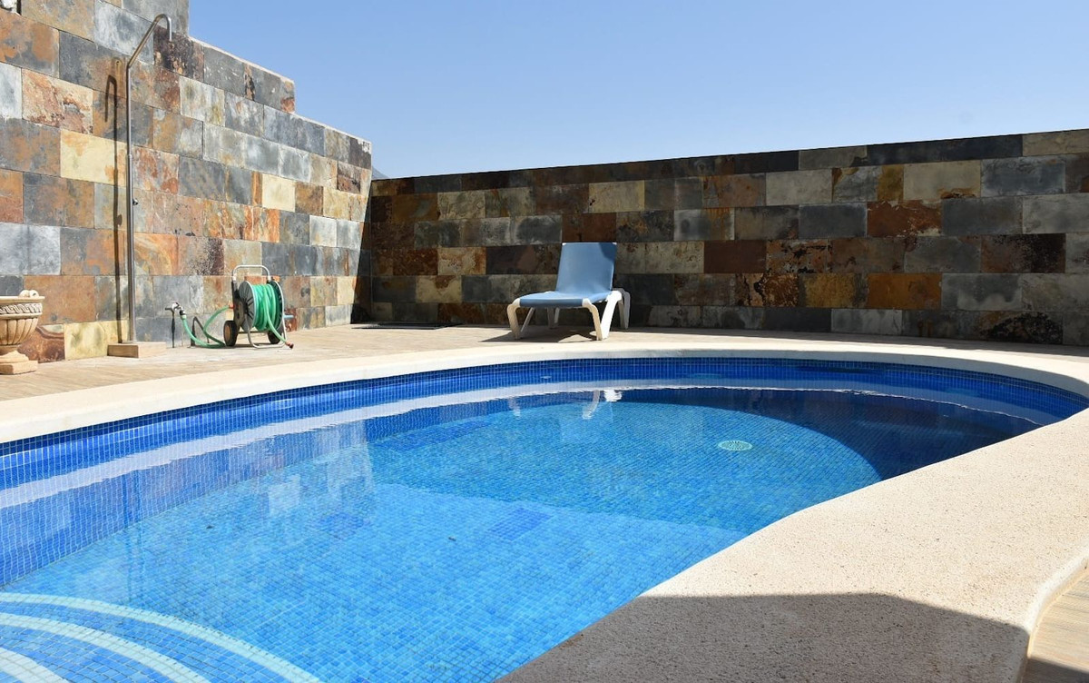 Se vende Villa - Chalet de 3 dormitorios en Costa Del Sol East, Málaga, España