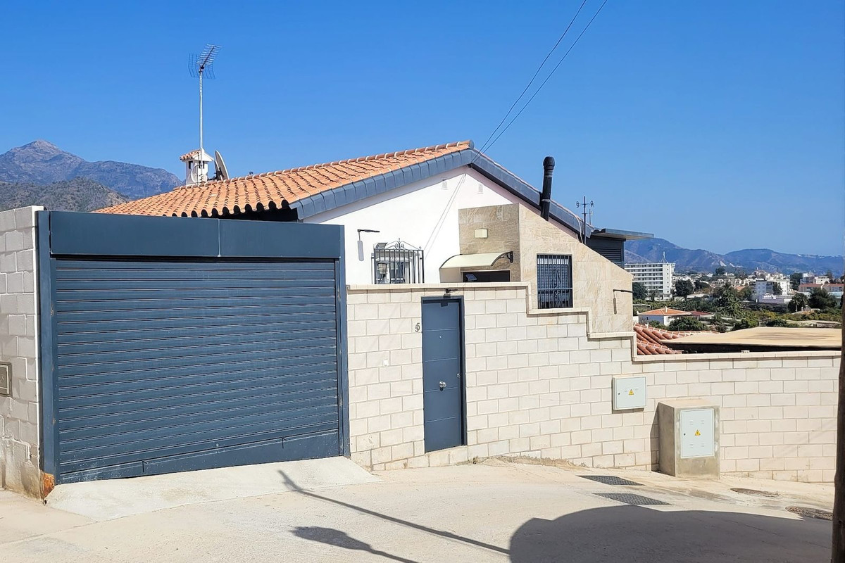 Se vende Villa - Chalet de 3 dormitorios en Costa Del Sol East, Málaga, España