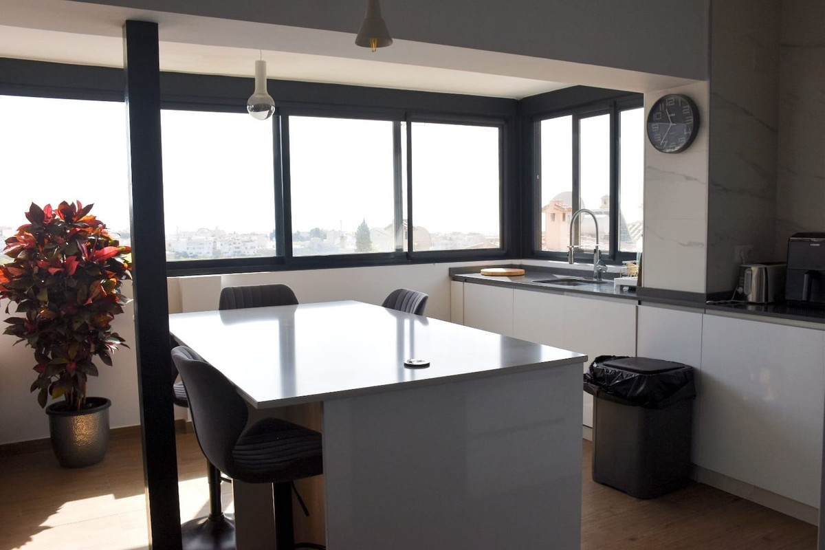 Se vende Villa - Chalet de 3 dormitorios en Costa Del Sol East, Málaga, España