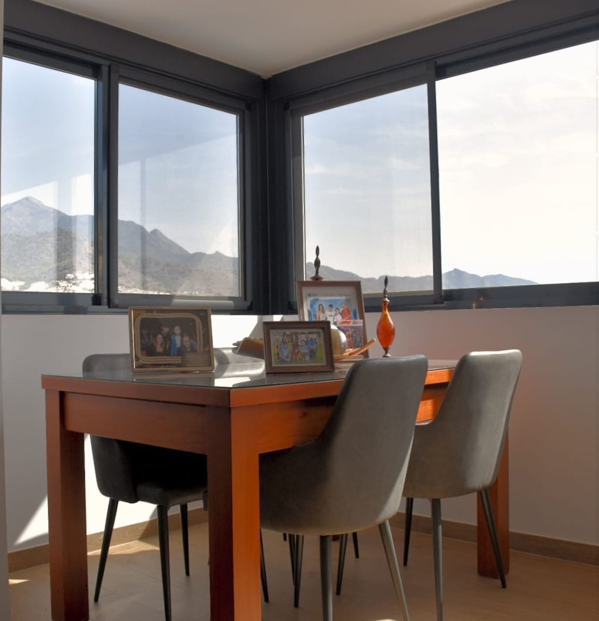 Se vende Villa - Chalet de 3 dormitorios en Costa Del Sol East, Málaga, España