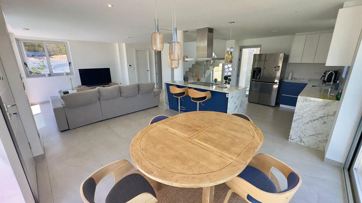 4 Bed Townhouse for sale in Finestrat Costa Blanca, Alicante, Spain