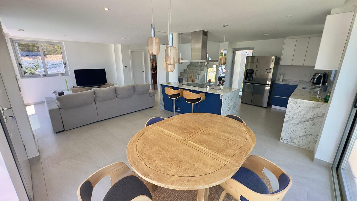 4 Bed Townhouse for sale in Finestrat Costa Blanca, Alicante, Spain