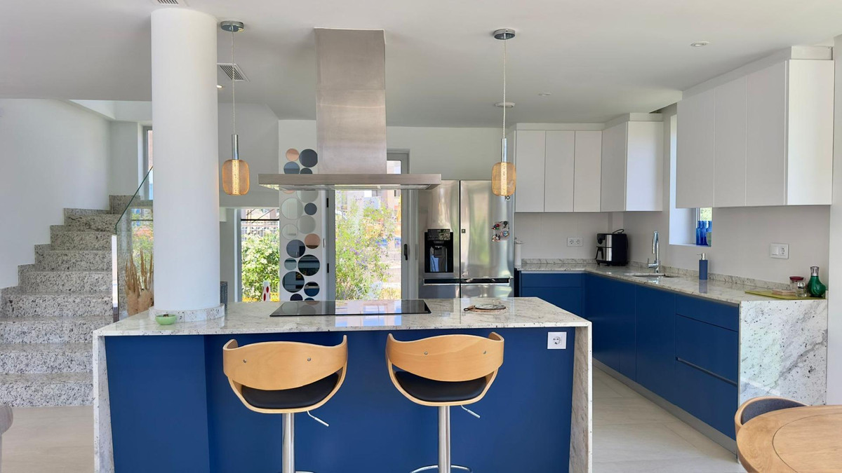 4 Bed Townhouse for sale in Finestrat Costa Blanca, Alicante, Spain