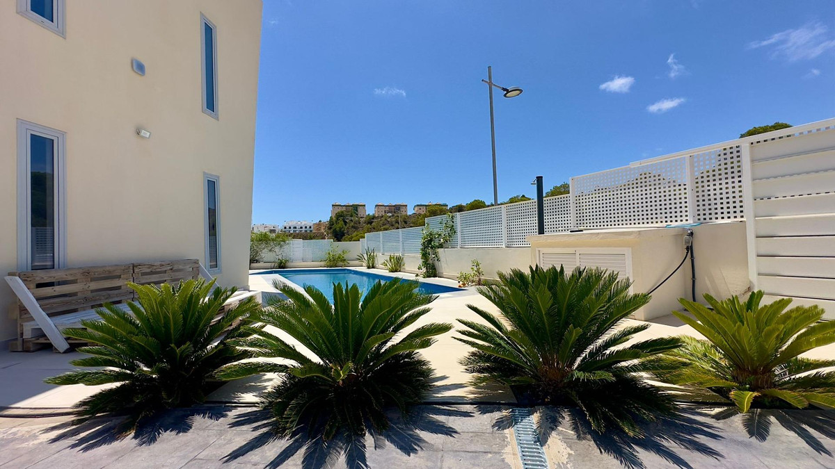 4 Bed Townhouse for sale in Finestrat Costa Blanca, Alicante, Spain