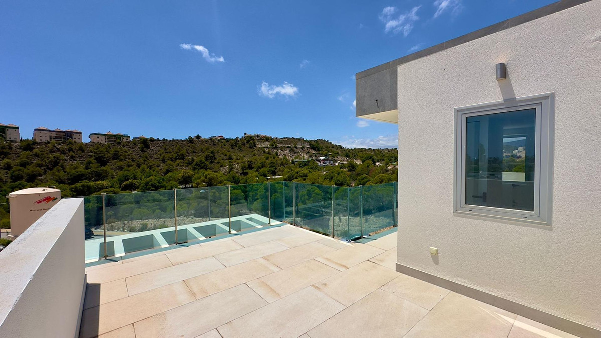 4 Bed Townhouse for sale in Finestrat Costa Blanca, Alicante, Spain