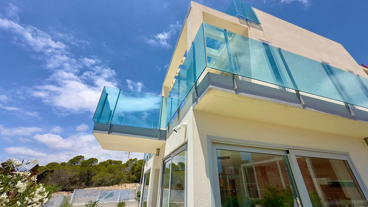 4 Bed Townhouse for sale in Finestrat Costa Blanca, Alicante, Spain