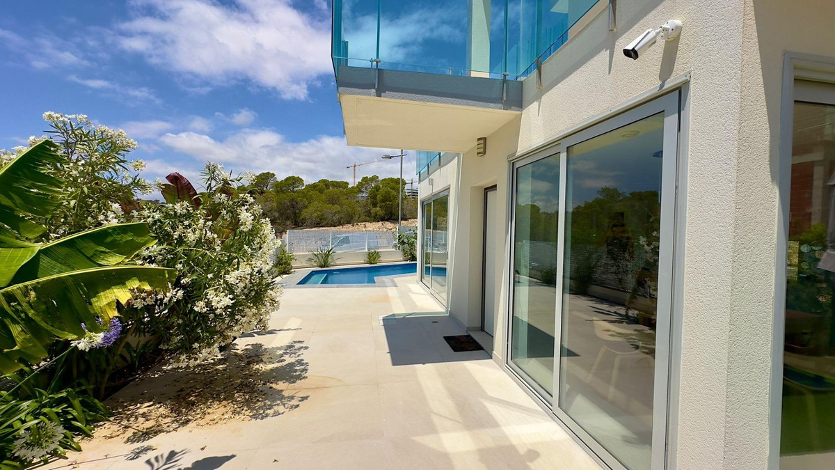 4 Bed Townhouse for sale in Finestrat Costa Blanca, Alicante, Spain