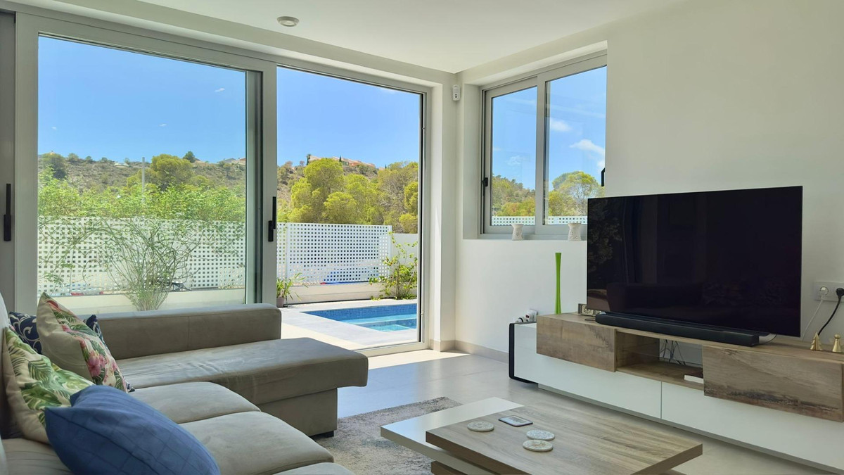 4 Bed Townhouse for sale in Finestrat Costa Blanca, Alicante, Spain