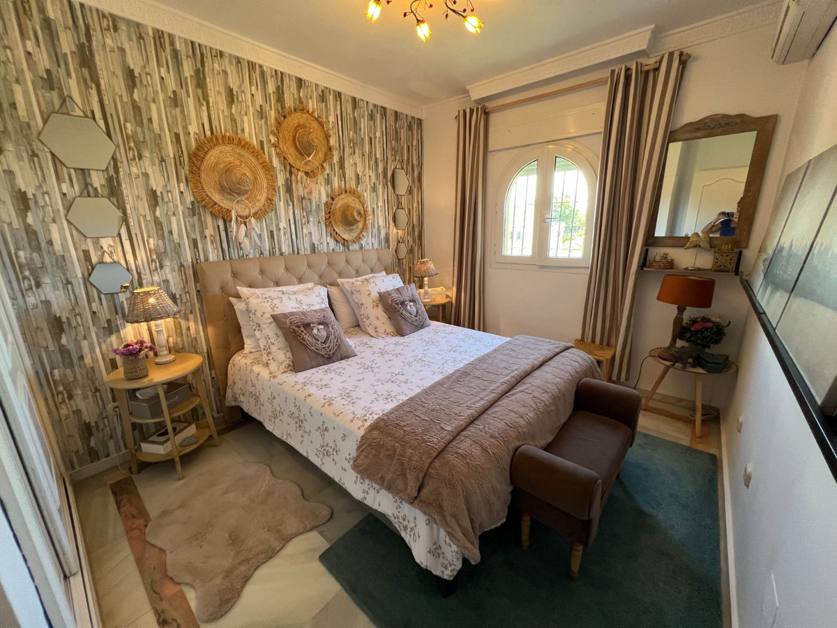 5 Bed Townhouse for sale in Rincón De La Victoria Costa Del Sol East, Málaga, Spain